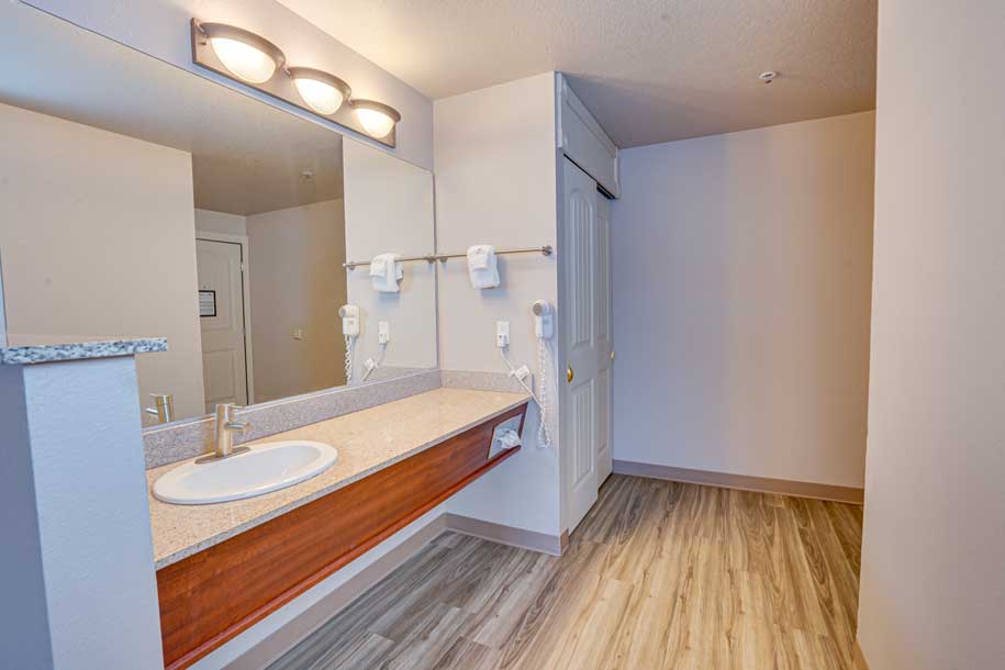 King Jr. Suite
